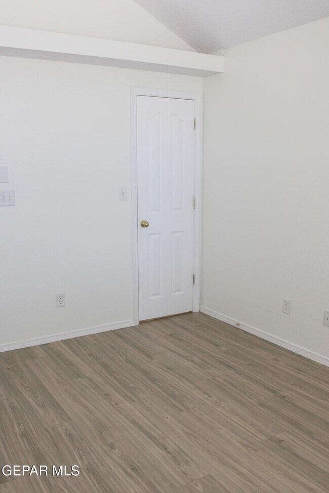 Building Photo - 815 Saguaro Park Ct