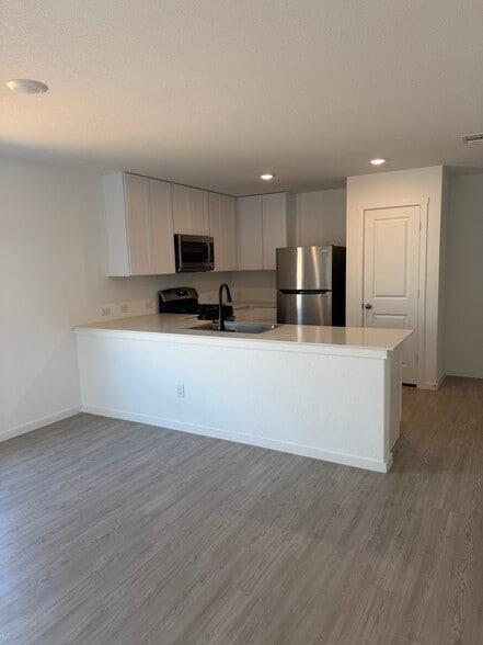 Building Photo - 6108 Bayberry Brk