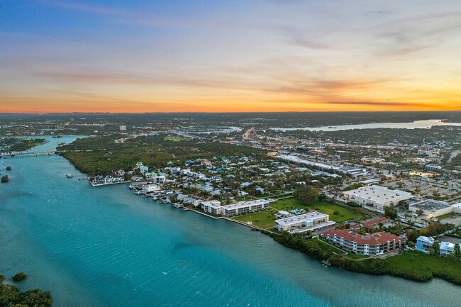 Building Photo - 100 Waterway Rd