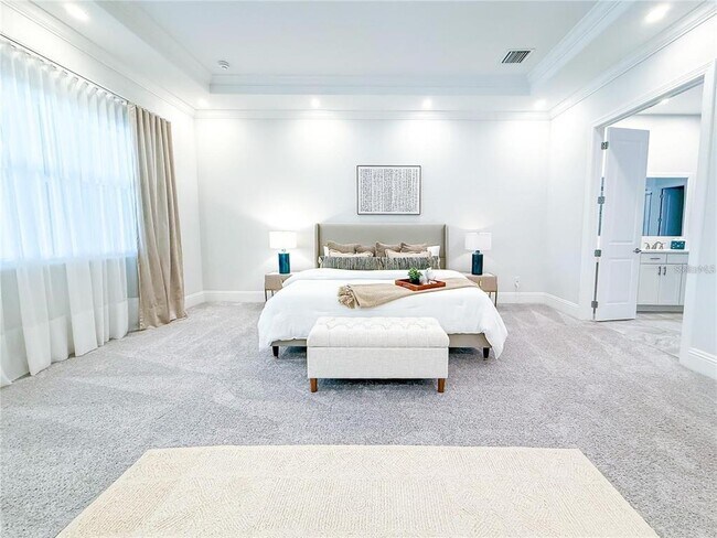 Building Photo - 13125 Casabella Dr