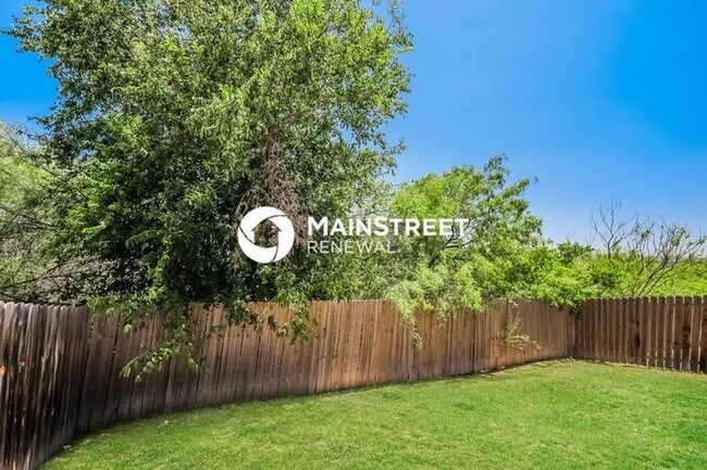 Building Photo - 3 Bedroom Pet-Friendly Home in San Antonio, TX with Main Street Renewal