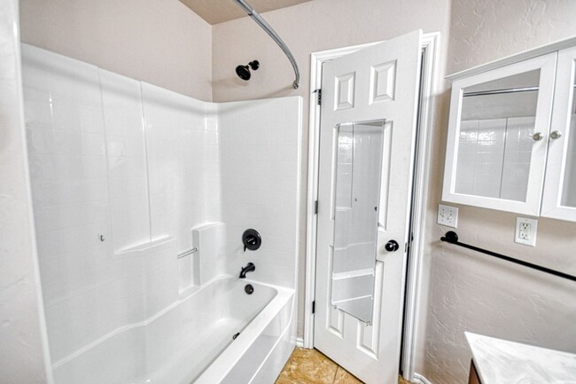 Building Photo - Beautiful three bedroom home with in-ground storm shelter!