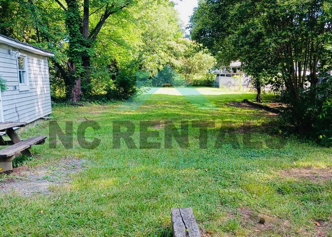 Building Photo - 3716 Dawson Ave