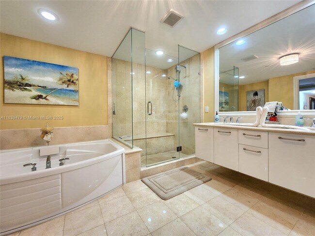 Building Photo - 3101 S Ocean Dr