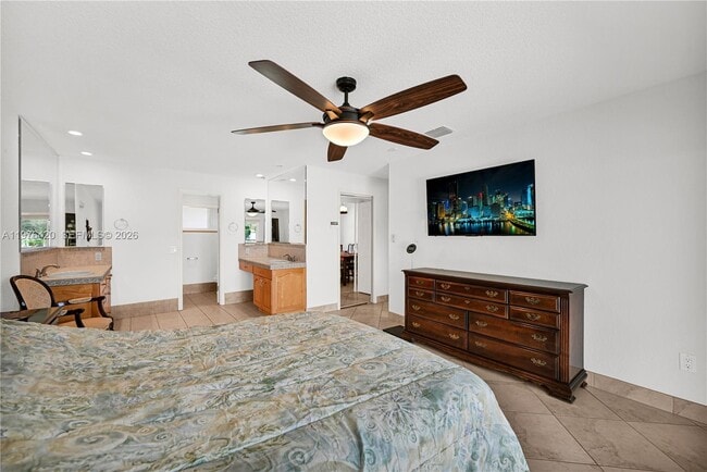 Building Photo - 5081 SW 119th Ave