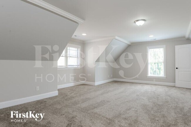 Building Photo - 7131 Greystone Village Ct