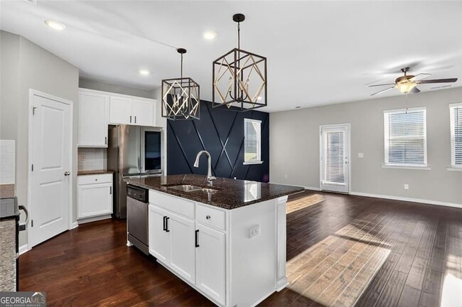 Building Photo - 1553 Spring Hollow Way