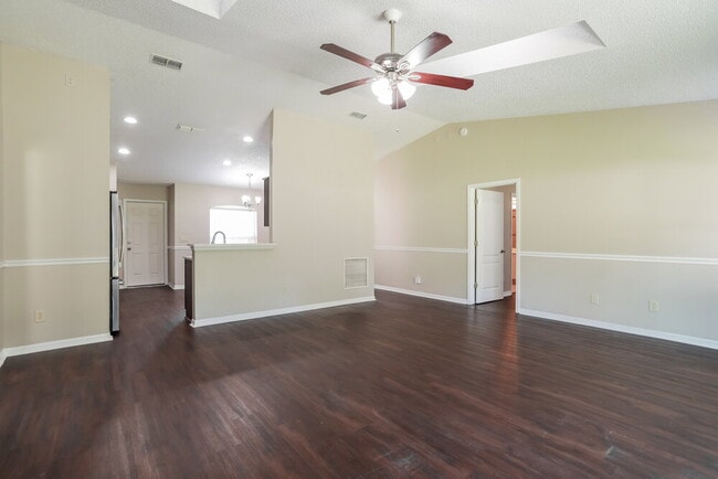 Building Photo - 282 Turtle Dove Dr