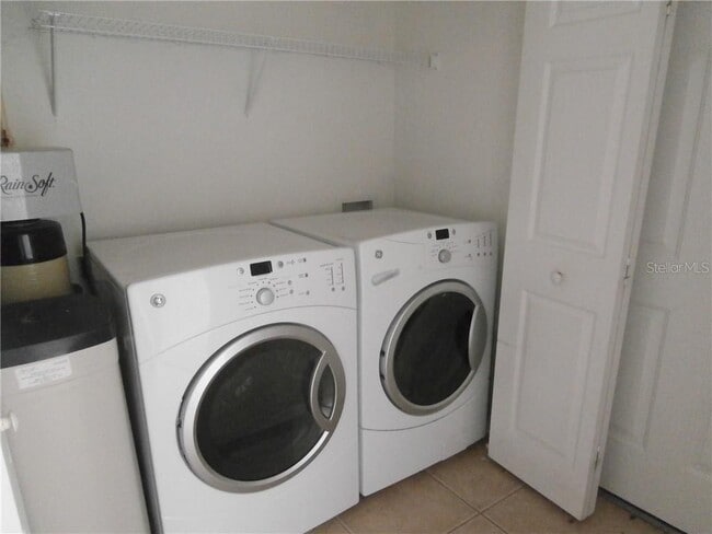 Building Photo - 6462 Cantua Ln