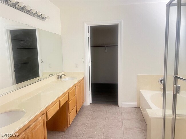 Building Photo - 8112 Azure Falls Ct