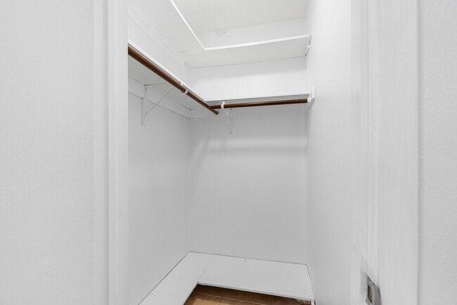 Building Photo - 10693 N Military Trl