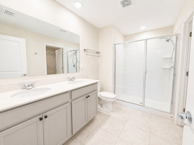 Building Photo - Charming 3-Bed Oasis with 2 Baths and 1,555 Sq Ft of Comfort in Haines City!