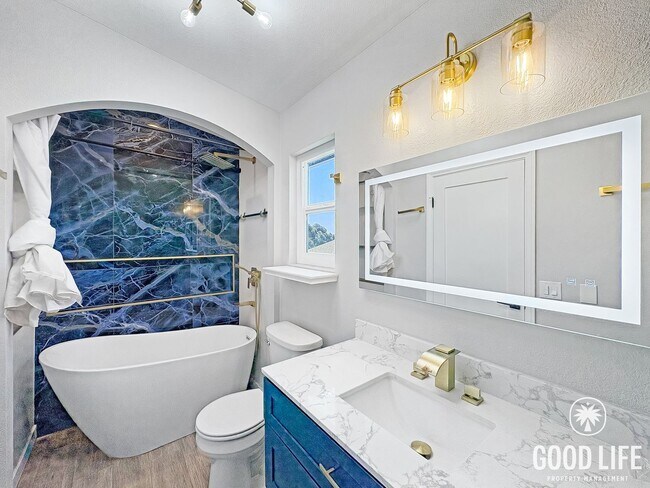 Building Photo - Sophisticated 2BD/2.5BA City Heights Home with Private Deck, Canyon Views & Soaking Tub