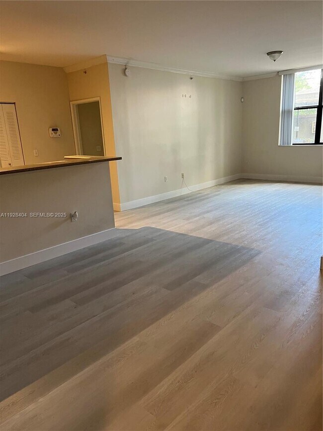 Building Photo - 1919 Van Buren St