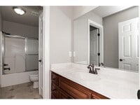 Building Photo - 601 Auburn St