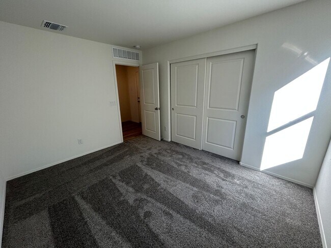 Building Photo - 24367 W Jessica Ln