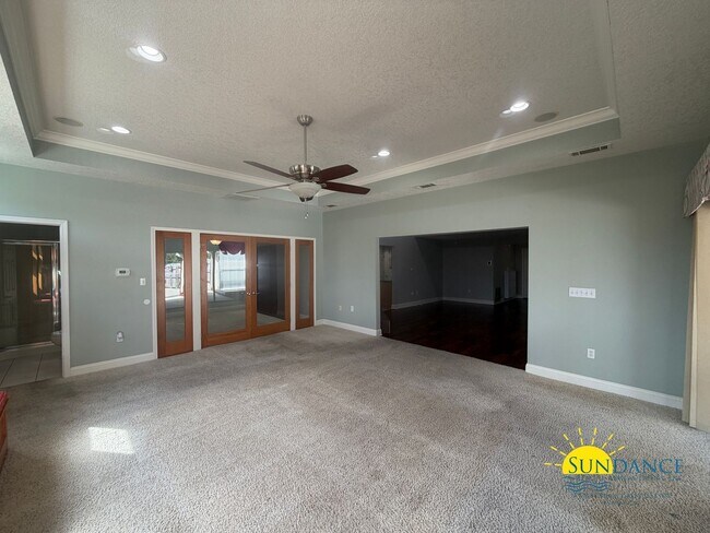 Building Photo - Spacious 5-Bedroom Home with Heated Pool & Hot Tub in Niceville!