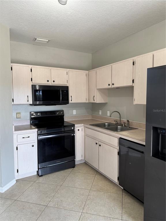 Building Photo - 18006 Birdwater Dr