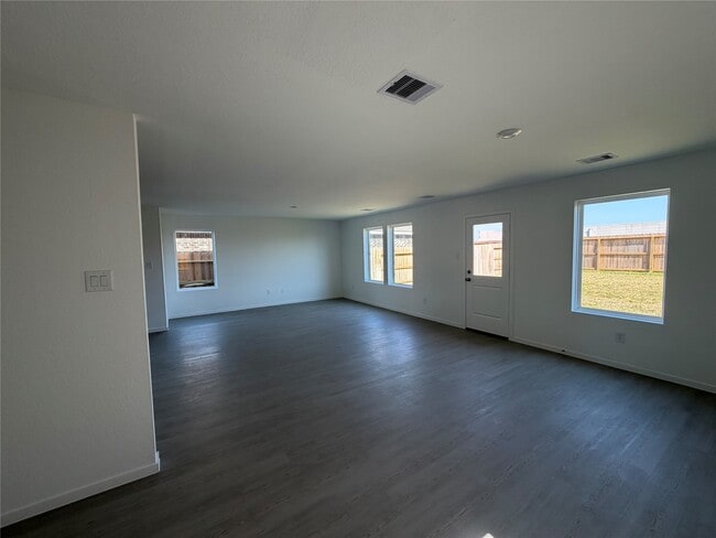 Building Photo - 16718 Old Wagon Wy