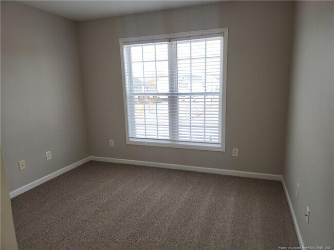 Building Photo - 2148 Yellowbrick Rd