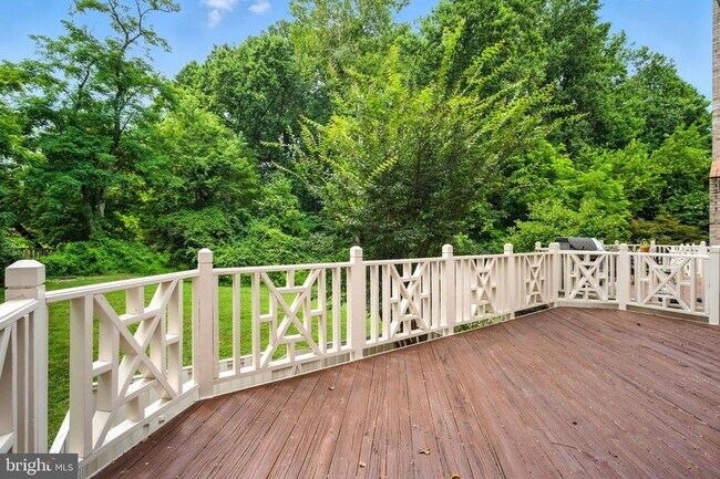 Building Photo - 10189 Castlewood Ln