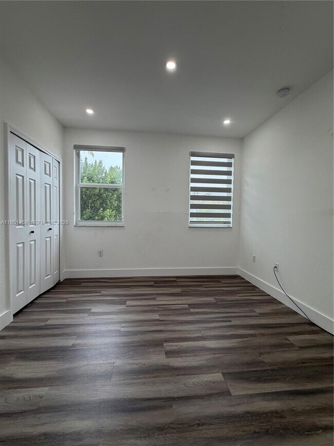 Building Photo - 8415 NW 108th Pl