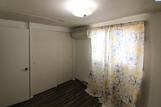 Building Photo - 2 Bed/1 Bath in Central Richland