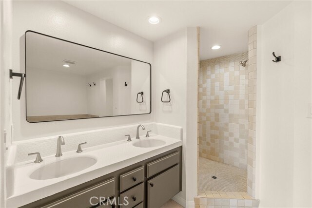 Building Photo - 25 Ocean Crest Ct