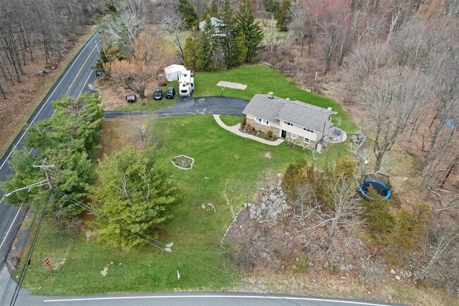 Building Photo - 312 W Mombasha Rd