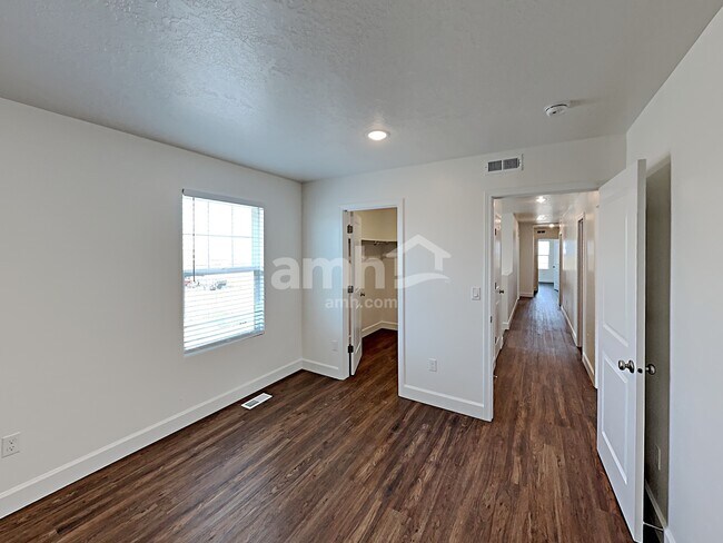 Building Photo - 6063 W Arranmore Dr