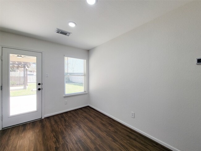 Building Photo - 21123 Amber Crossing Dr