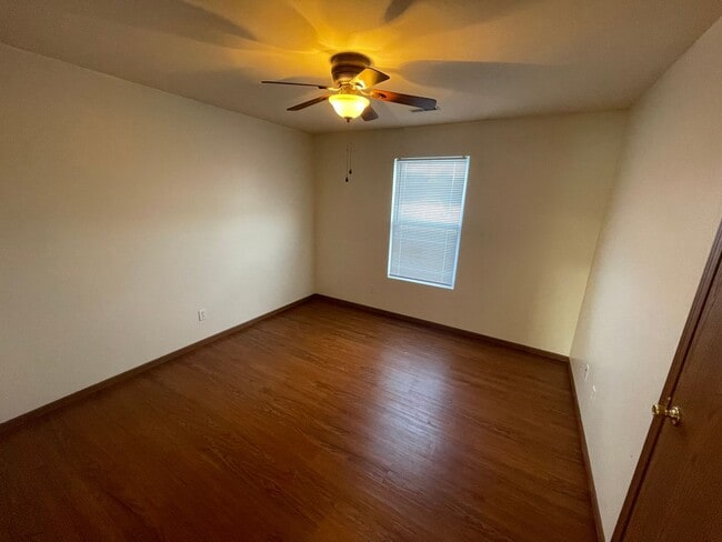 Building Photo - All Inclusive Duplex | 2 Bedroom | 1.5 Bathroom