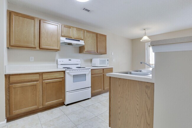 Building Photo - 103 McNair Dr