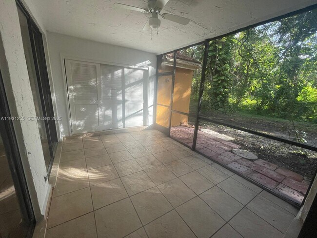 Building Photo - 3846 Coral Tree Cir