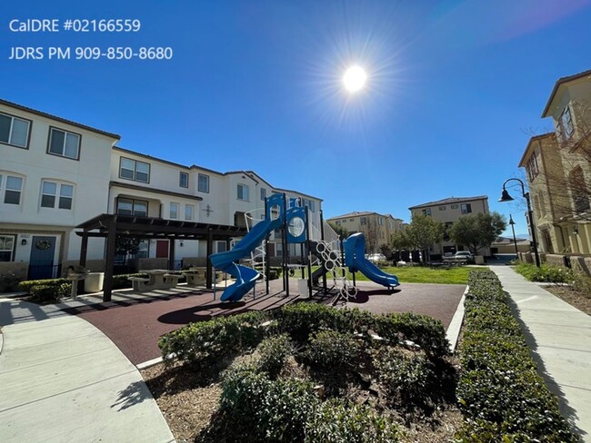 Building Photo - PRICE LOWERED! Mira Loma 3 Bedroom Home