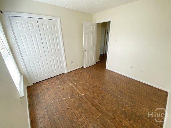 Building Photo - 205 Salt Landing Cir