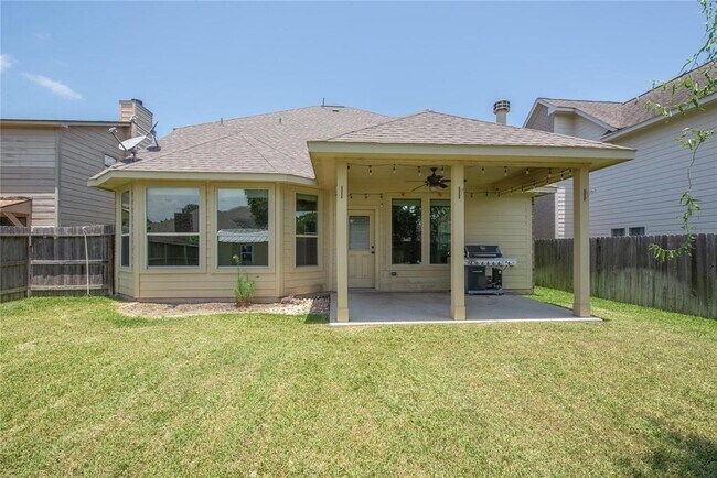 Building Photo - 17423 Waterview Dr