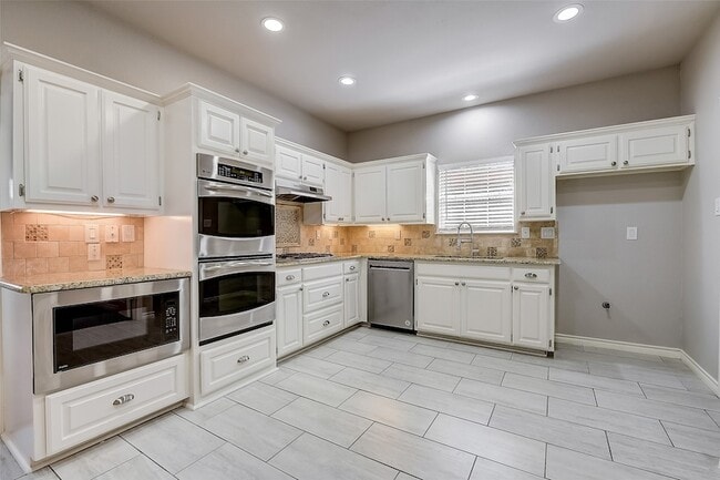 Building Photo - 4713 Portrait Ln