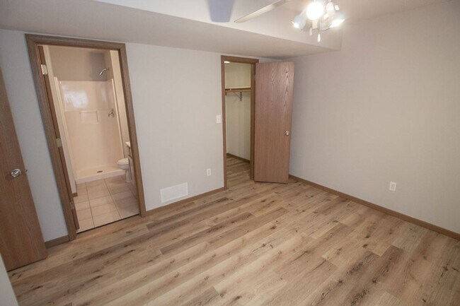 Building Photo - 1516-1518 Citadel Dr.