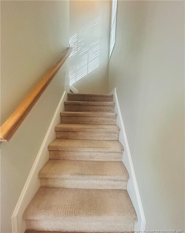 Building Photo - 831 Northview Dr