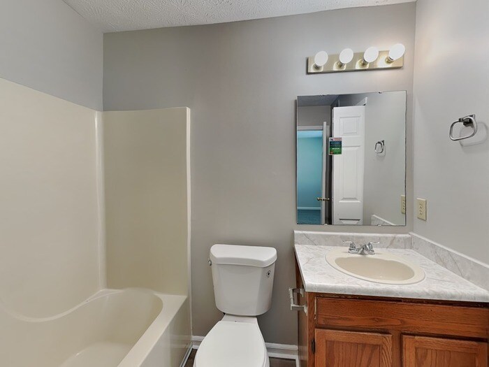 Building Photo - 703 Muirfield Dr