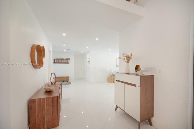 Building Photo - 13561 SW 98th Pl