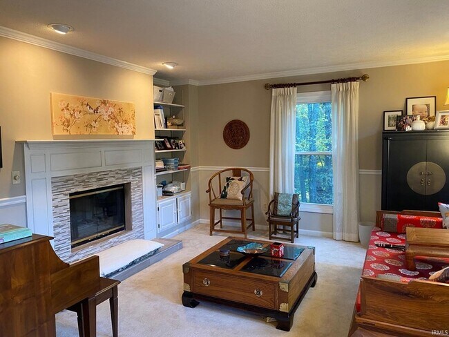 Building Photo - 2206 E Autumn Dr