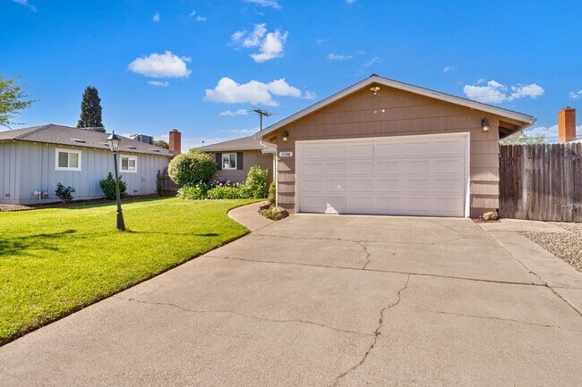 Building Photo - 3BR + Office Home in Excellent Condition with Storage Sheds and Garage Workspace!