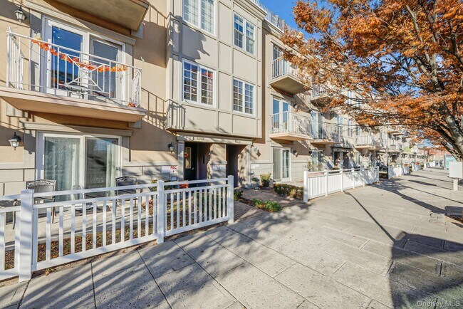 Building Photo - 102-20 Rockaway Beach Blvd