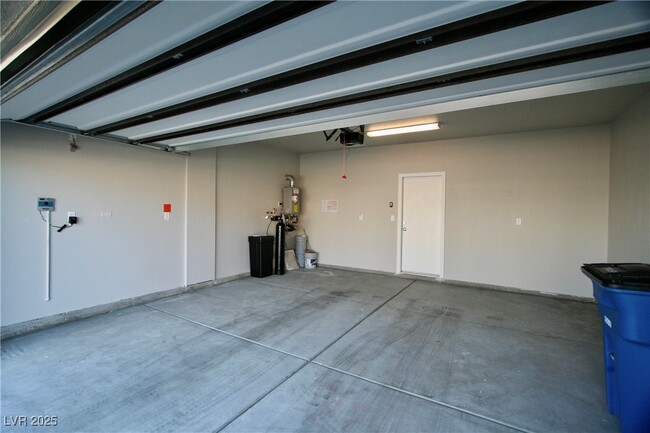 Building Photo - 4275 Tarim St
