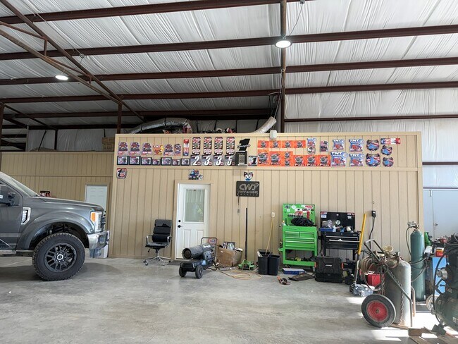 Building Photo - 2107 W 83rd St