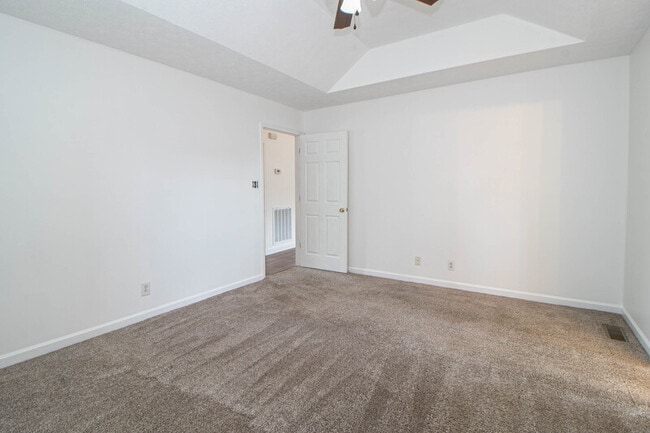 Building Photo - 107 Sidney Ct