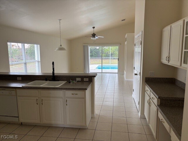 Building Photo - 15805 Beachcomber Ave