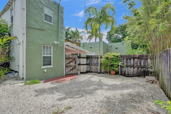Building Photo - 639 SW 5th Ave